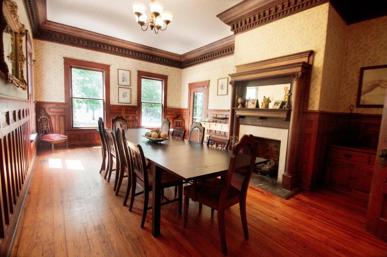 Belton Bed And Breakfast Bed & Breakfast *